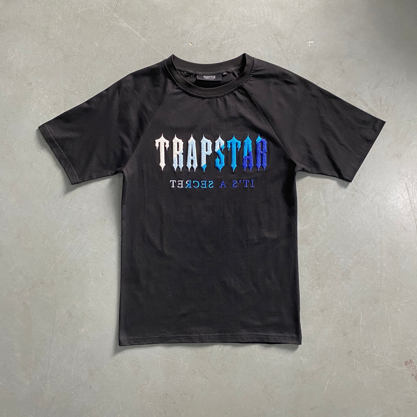 Trapstar Conjunto de Verão T-Shirt e Calções - Preto