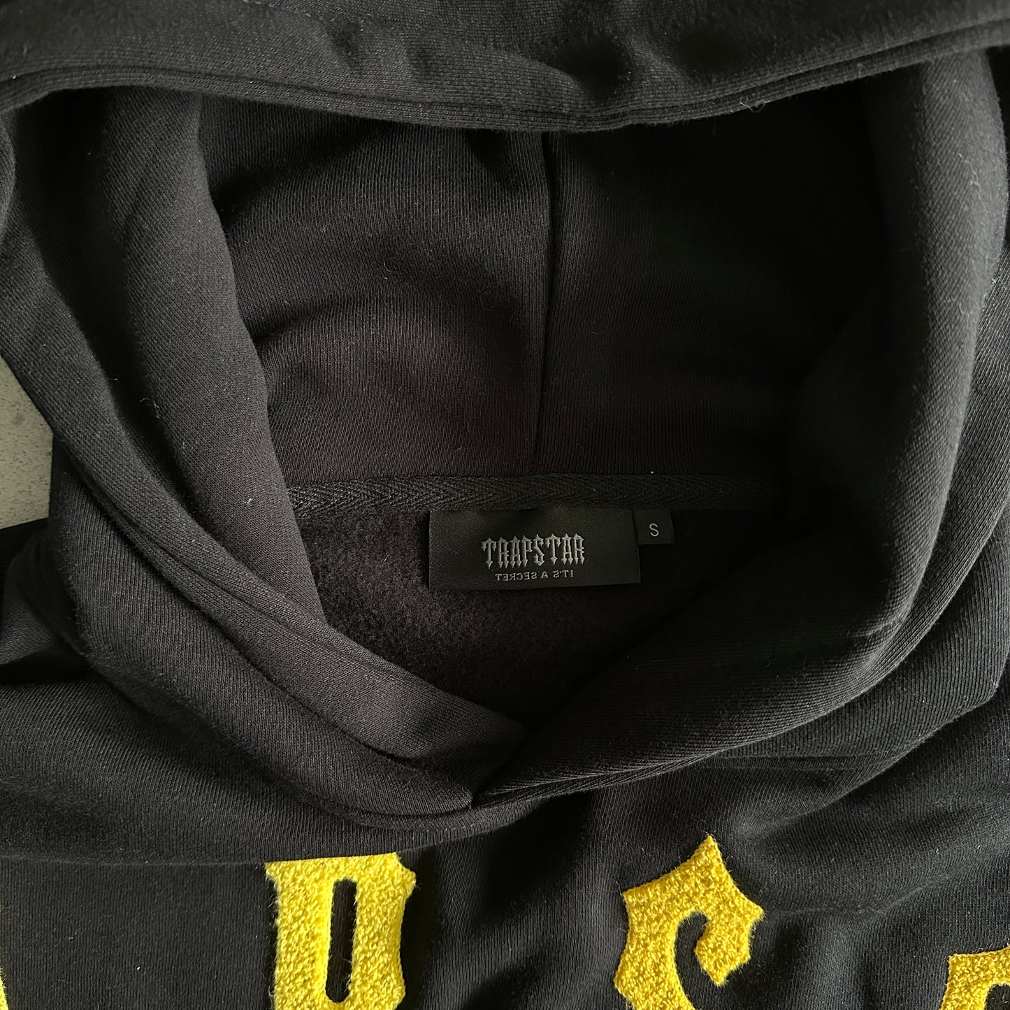 Trapstar Irongate Arch Chenille Tracksuit  Preto - Amarelo