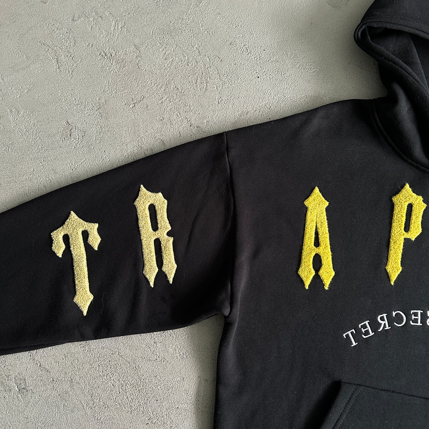 Trapstar Irongate Arch Chenille Tracksuit  Preto - Amarelo